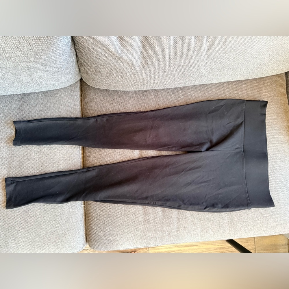 Tahari medium Black Leggings